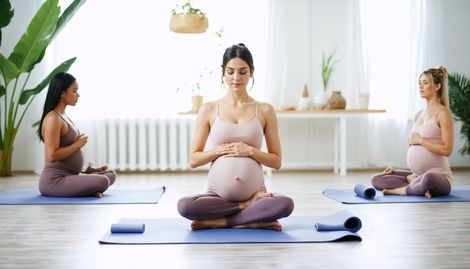 Hamilelikte Güvenli Yoga Pozları: Sağlıklı ve Konforlu Bir Deneyim İçin Rehber